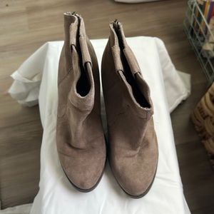 Brown women’s ankle booties